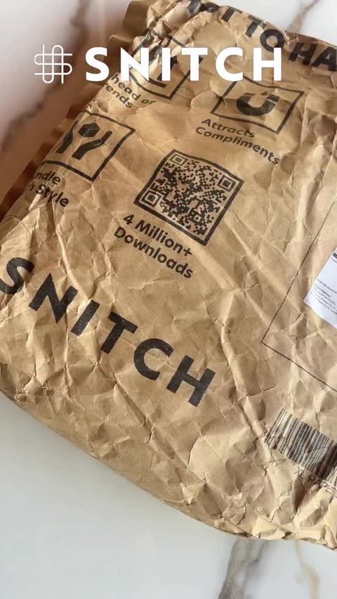 Instagram post by @fashion_sushi_01 for Snitch. Caption reads: [...] actually lets you earn while you....