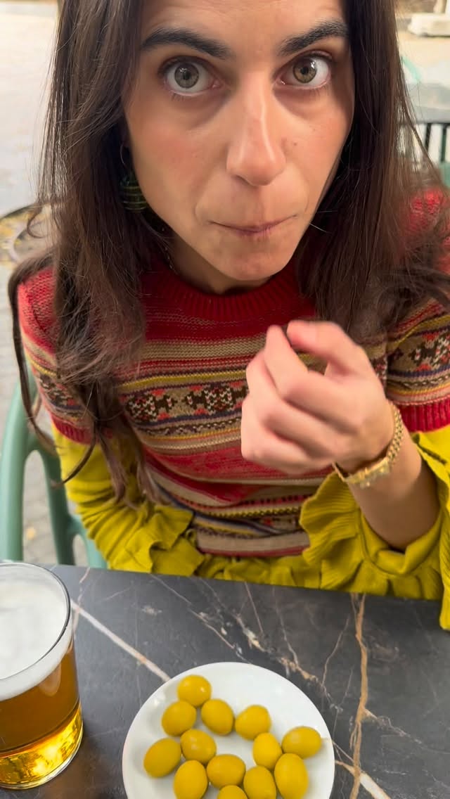 Instagram post by @tatsthepoint for Minervabrandesp. Caption reads: Aperitivo mejor con @minervabrandesp 🫒
*gift.