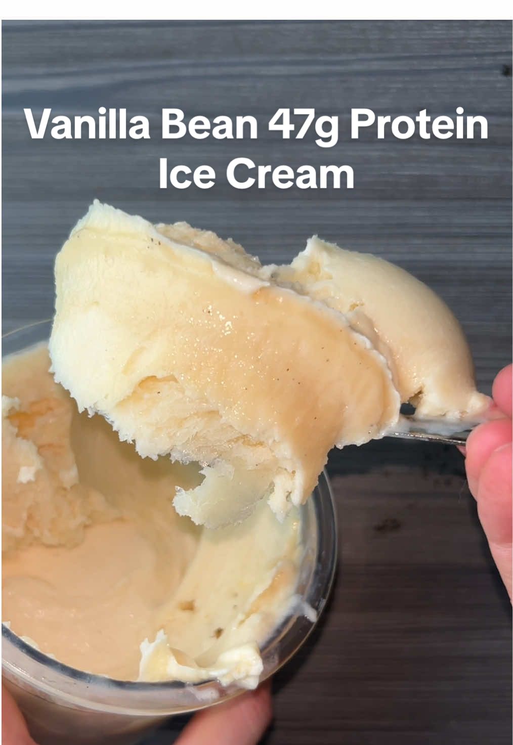 TikTok post by @fitnessproductfinder for Lakanto. Caption reads: 265 calories 47g protein 😋🤤 Original recipe from....