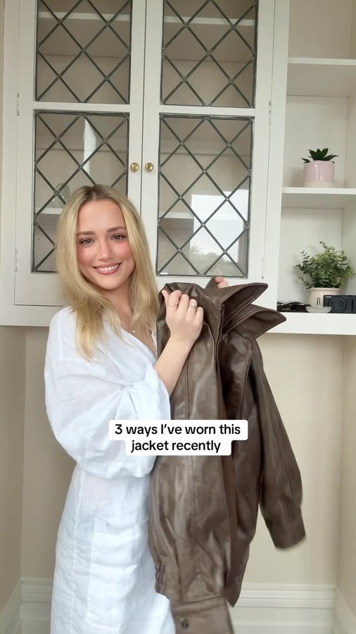 Instagram post by @rachael_h99 for City Beach. Caption reads: minimal effort 🤝 maximum wear 

Fit....