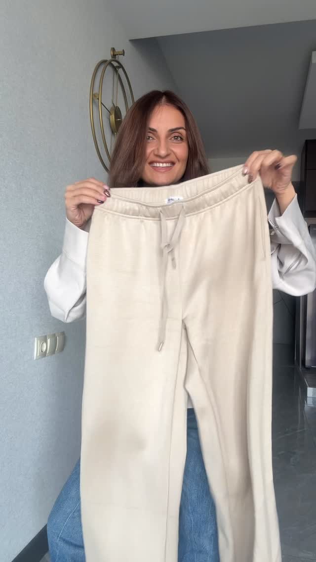 Instagram post by @aniardazishvili for Pinspark. Caption reads: Love how this light khaki gives me that effortless....