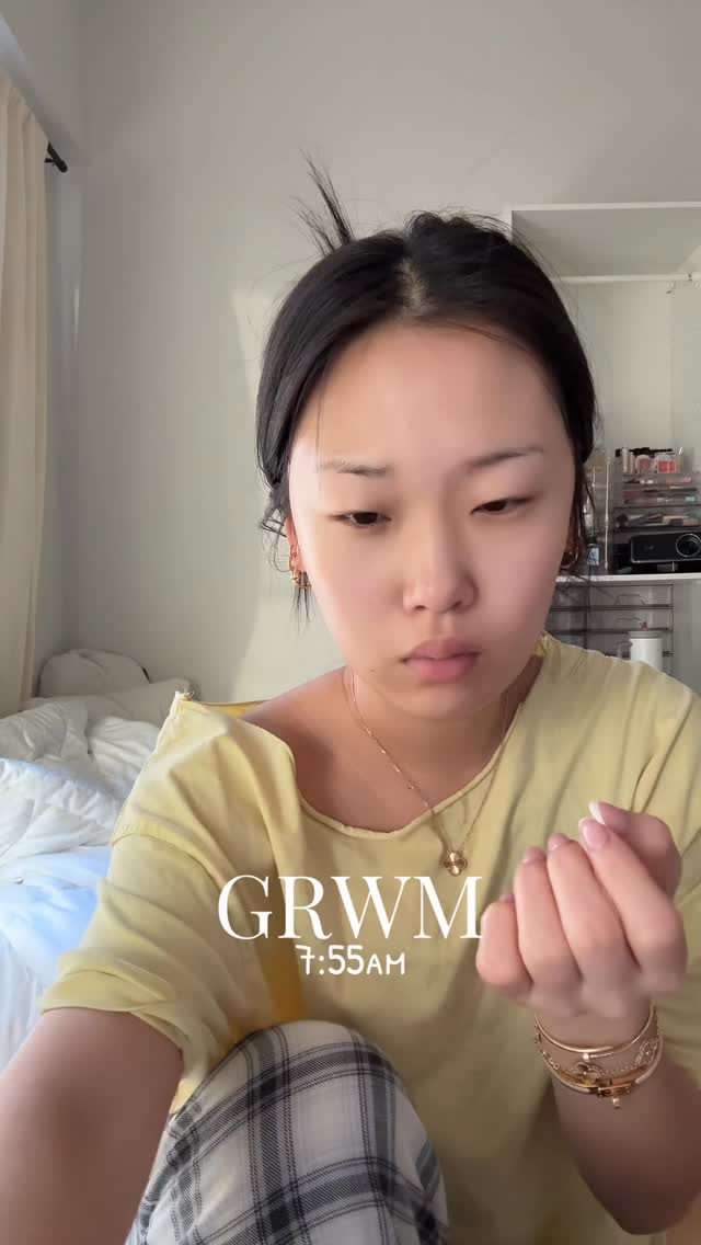 Instagram post by @via.ilyou for Thayers. Caption reads: [...] toner pads
@knemobeauty pads 
@thayers toner....