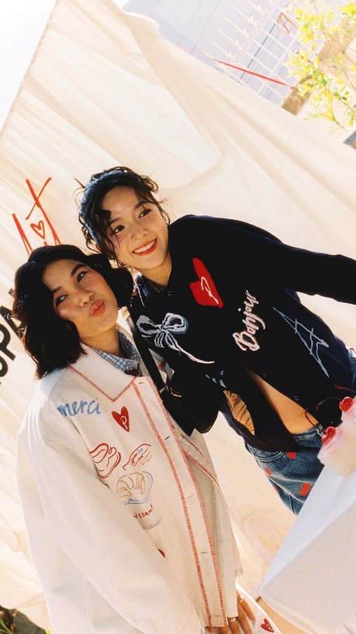 Instagram post by @iiitoei for JASPAL. Caption reads: Jaspal x ProudOlives พร้อมให้ช้อปกันแล้วนะคะ [...].