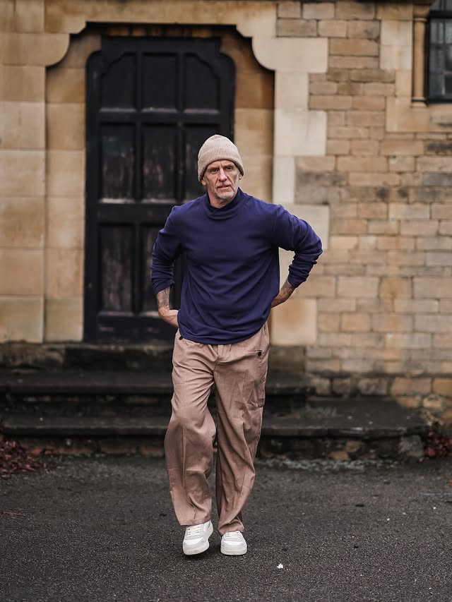 Instagram post by @darrenkbranch for COOFANDY. Caption reads: [...] No effort needed.🫡

More styles from....