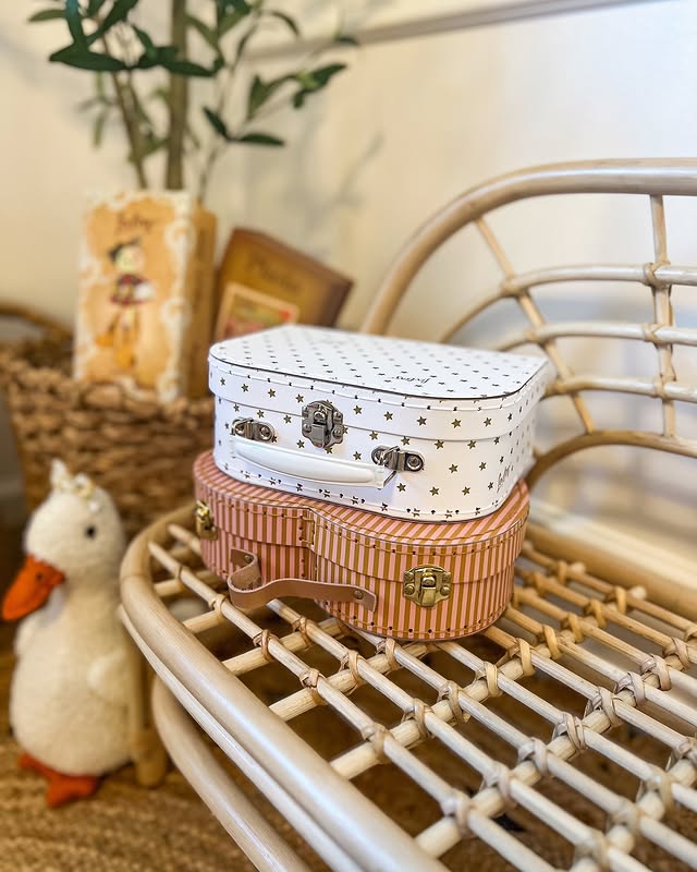 Instagram post by @paloma_eliane for Levlovs. Caption reads: [...] #gifted #levlovs #levlovsmice #whimsical....