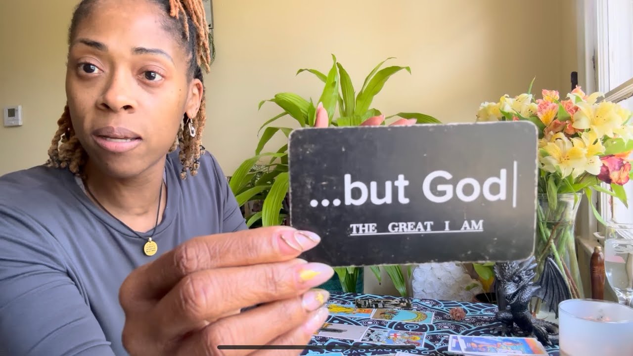 YouTube post by @planetpisces for Rose Forever. Caption reads: [...] Discount Code: BLU20

🌹 Rose Forever Shop:....