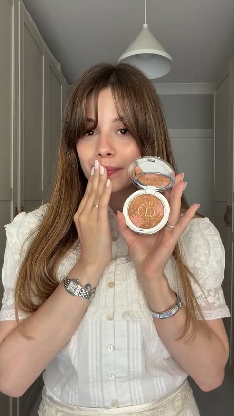 Instagram post by @ecemtturann for Dior Beauty. Caption reads: Bu ambalaj bir sanat eseri olabilir…🫠 @diorbeauty....