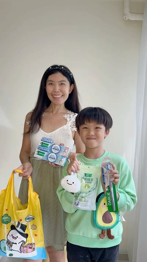 Instagram post by @sweetinbiscuits for Darlie Thailand. Caption reads: My son was worried about his teeth turning yellow,....
