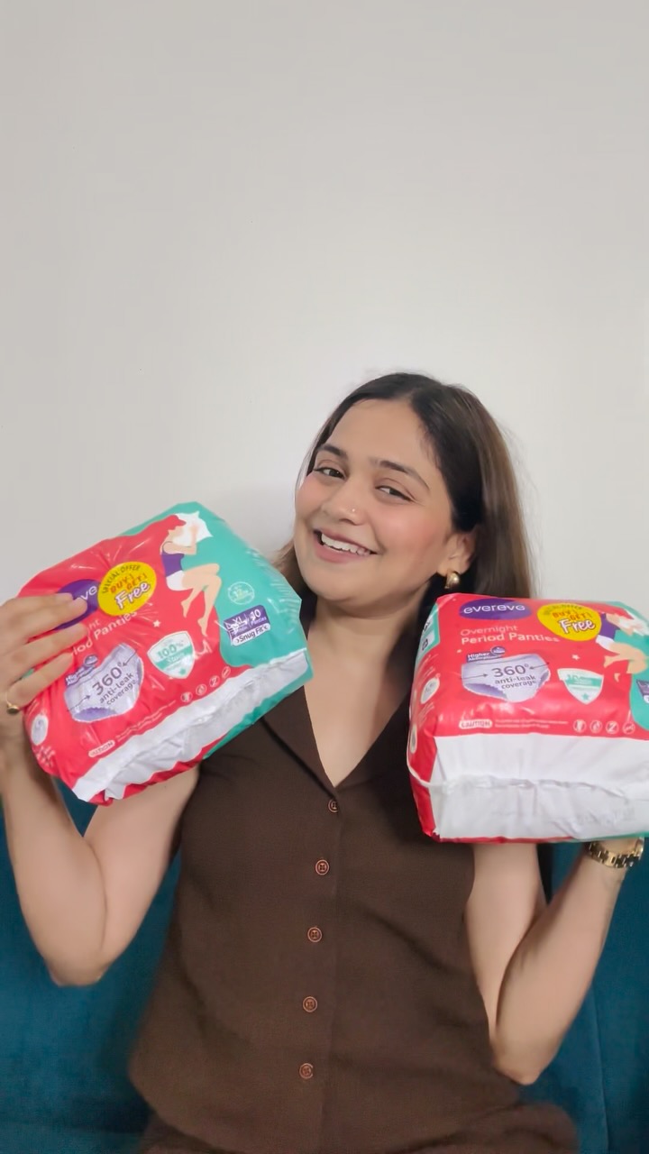 Instagram post by @hindavi_satkar_patil for Evereve. Caption reads: Can we please talk about period comfort? 

Just....