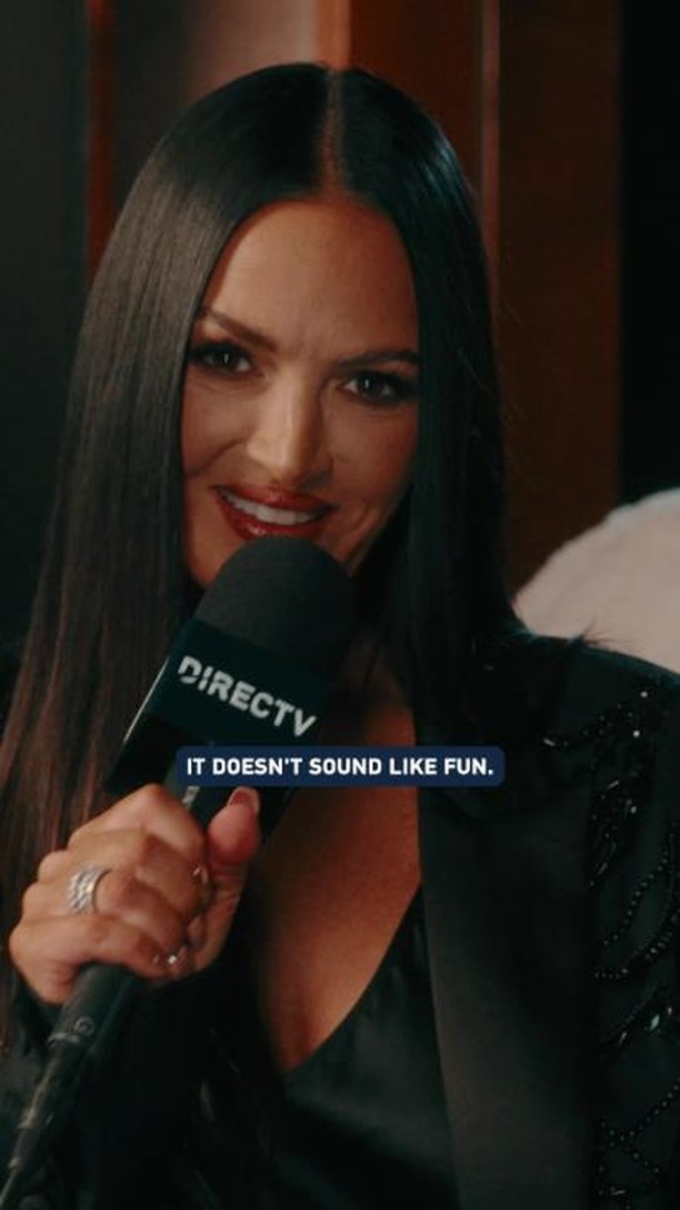 Instagram post by @lisabarlow14 for DIRECTV. Caption reads: 3 icons, 1 sportsball quiz. ⚾

Watch....