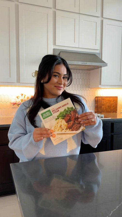 Instagram post by @makeupbypita for Healthy Choice. Caption reads: #ad My go to for a delicious convenient meal,....