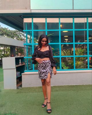 Instagram post by @ritz_20__ for streetstylestore. Caption reads: 18" and the black dress🖤🤍
Comment/DM for the....