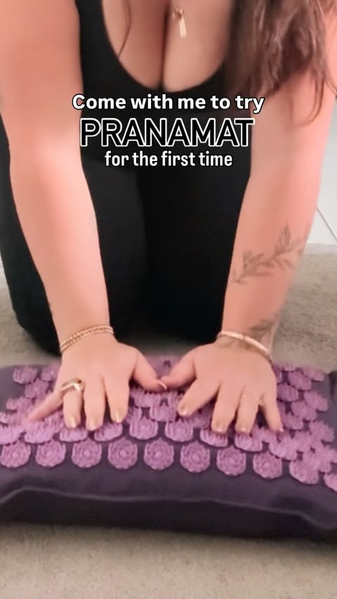 Instagram post by @greene.by.grace for Pranamat. Caption reads: [...] stuck in your shoulders? SAME.
This....