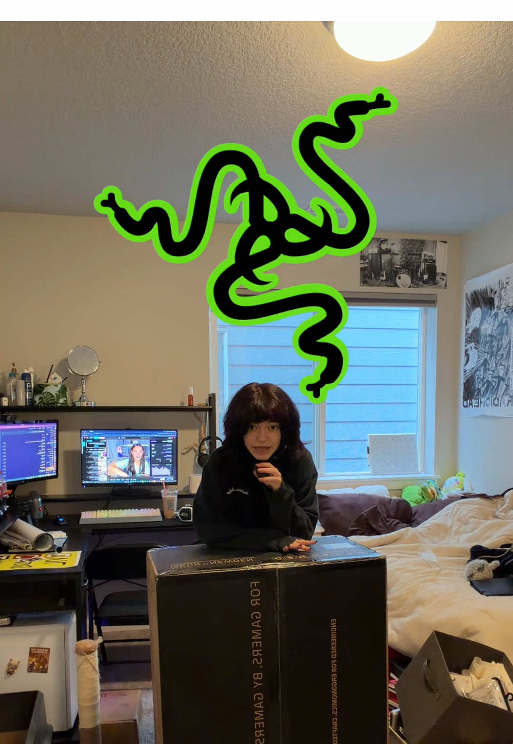 TikTok post by @lolamariefits for Razer. Caption reads: I love Razer so much 🫰 | #gifted #razeriskurV2NG....