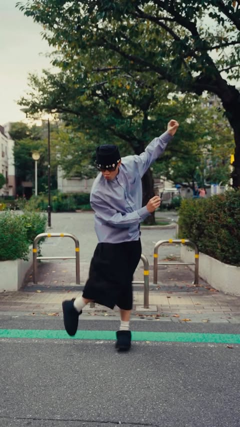 Instagram post by @davidvooo for UGG. Caption reads: [...] is calling in my Classic Ultra Mini’s🍃 @ugg....