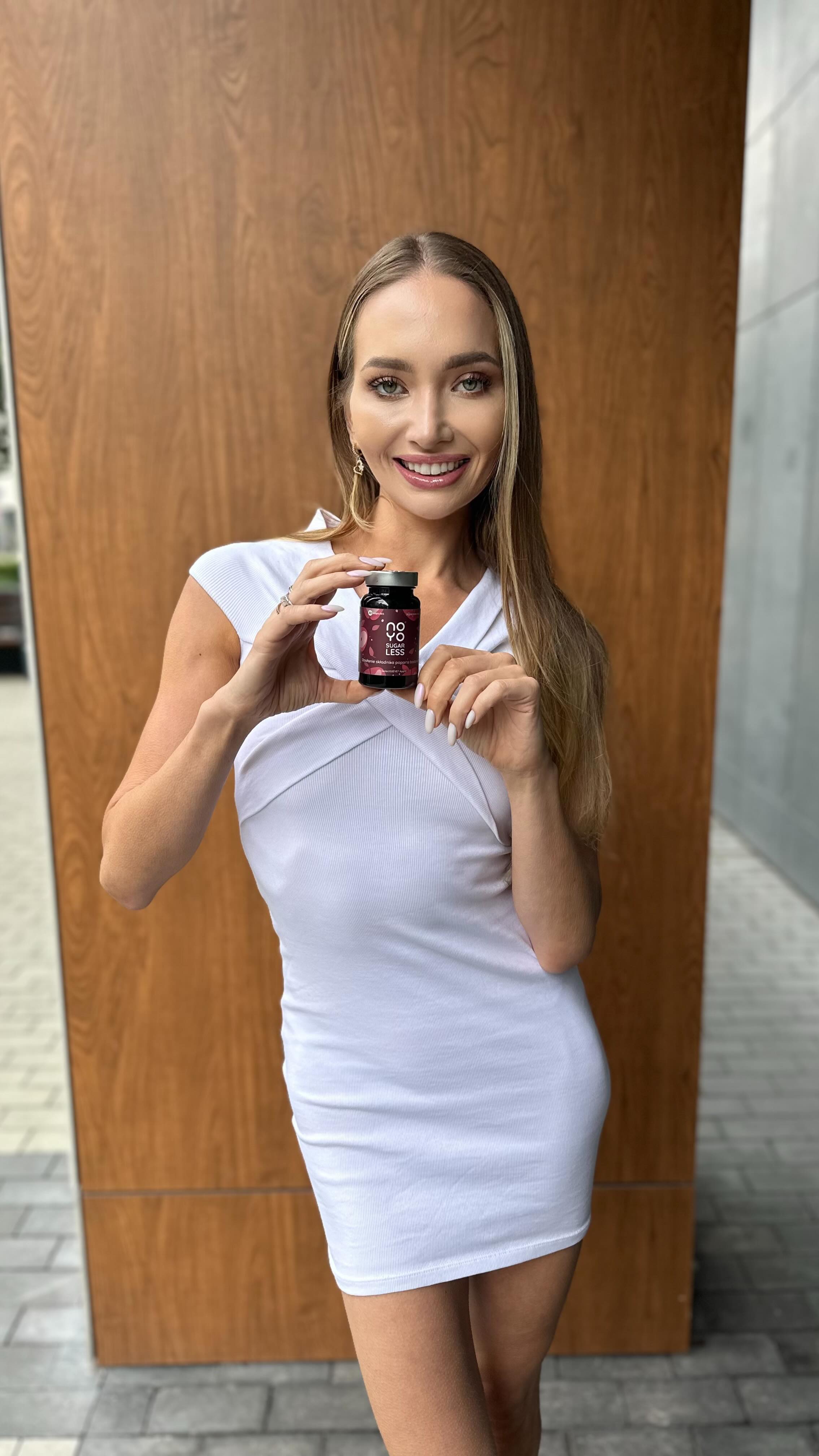 Instagram post by @zuza_balerina for Noyo Pharm. Caption reads: NOWOŚĆ od NOYO® – SugarLess ✨ Przetestowałam nowy....