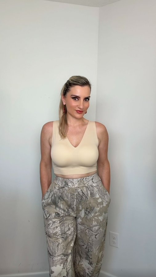 Instagram post by @dileks_journal for Truekind. Caption reads: #ad The comfiest bras I’ll be living in this fall....