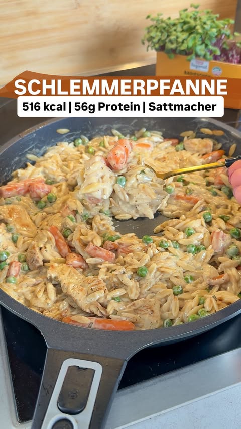 Instagram post by @gourmet_leicht for More Nutrition. Caption reads: [...] du immer maximal bei @morenutrition.de und....