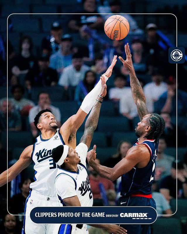 Instagram post by @laclippers for CarMax. Caption reads: [...] 🖐🏾 📸 Photo of the Game driven by @carmax.
