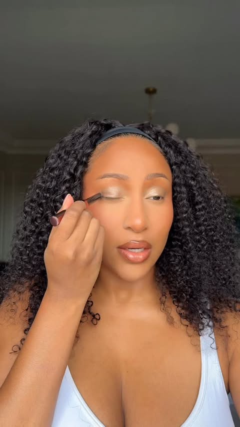 Instagram post by @t0nit0ne for BEAUTY PIE. Caption reads: [...] some of my favourite products from....