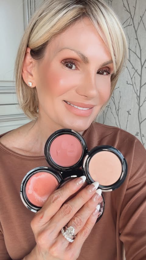 Instagram post by @oysterstopearls for Laura Geller Beauty. Caption reads: 🩷 Don’t miss out on @lauragellerbeauty blush....