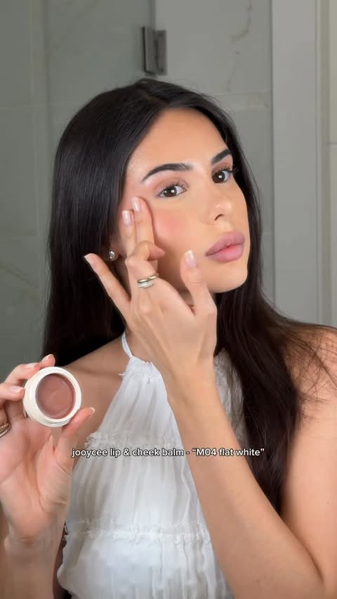 Instagram post by @valentinavidartes for JOOCYEE. Caption reads: The prettiest lip & cheek balms @joocyee_official....