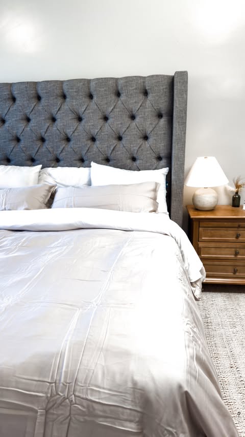 Instagram post by @patyharmon for Quince. Caption reads: BLACK FRIDAY ALERT — 24 HOURS ONLY!
@onequince is....