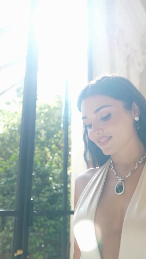 Instagram post by @handemiyy for Pomellato. Caption reads: 🌬️ @pomellato #PomellatoExhibition #i̇şbirliği.