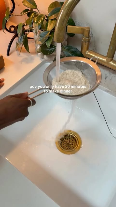 Instagram post by @thishouse5000 for Blue Apron. Caption reads: [...] meal and it’s really made easy with....