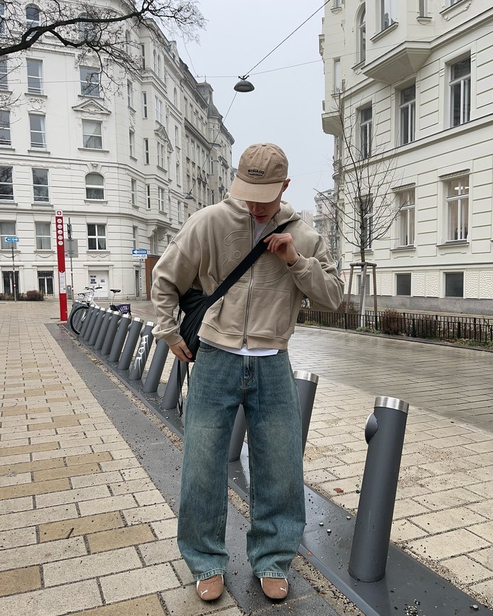 Instagram post by @mxhxjlo for DRMERS CLUB. Caption reads: AD *gifted | dripped in @drmersclub....