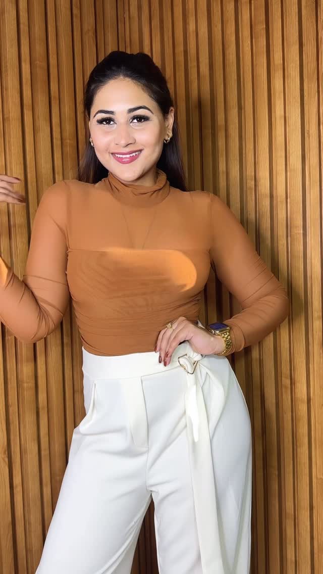 Instagram post by @anastasiamootoo for Reoria. Caption reads: When there’s a new launch at @reoria_official on....