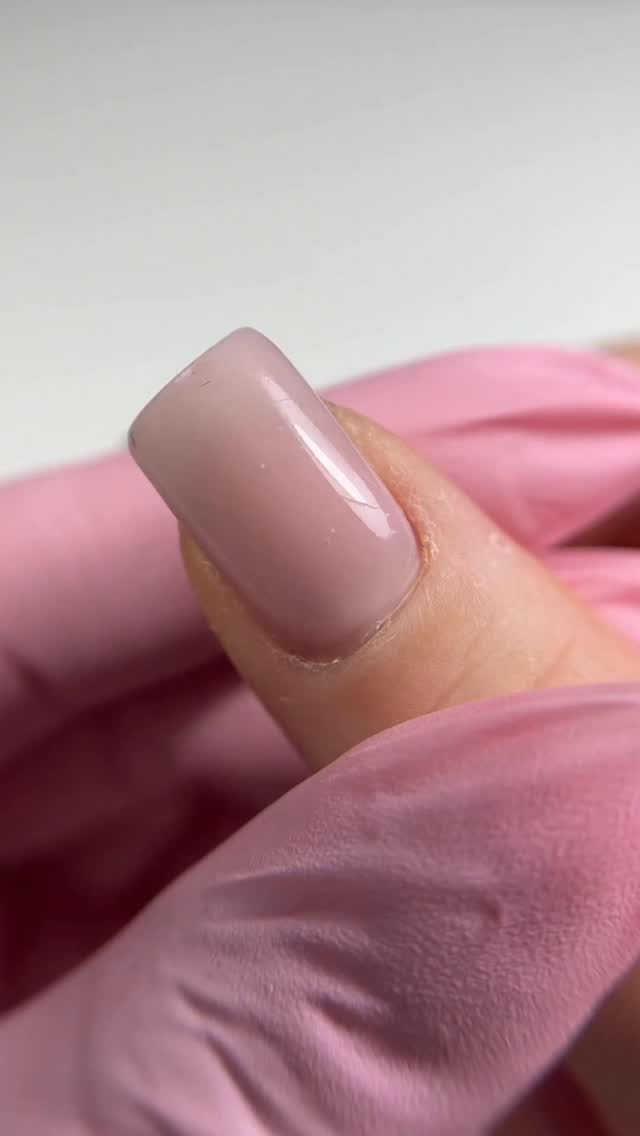 Instagram post by @amanda.sudolll for Semilac. Caption reads: Odgruzuj ze mną prawą rękę 💆🏼‍♀️❤️🫧✨

@semilac....