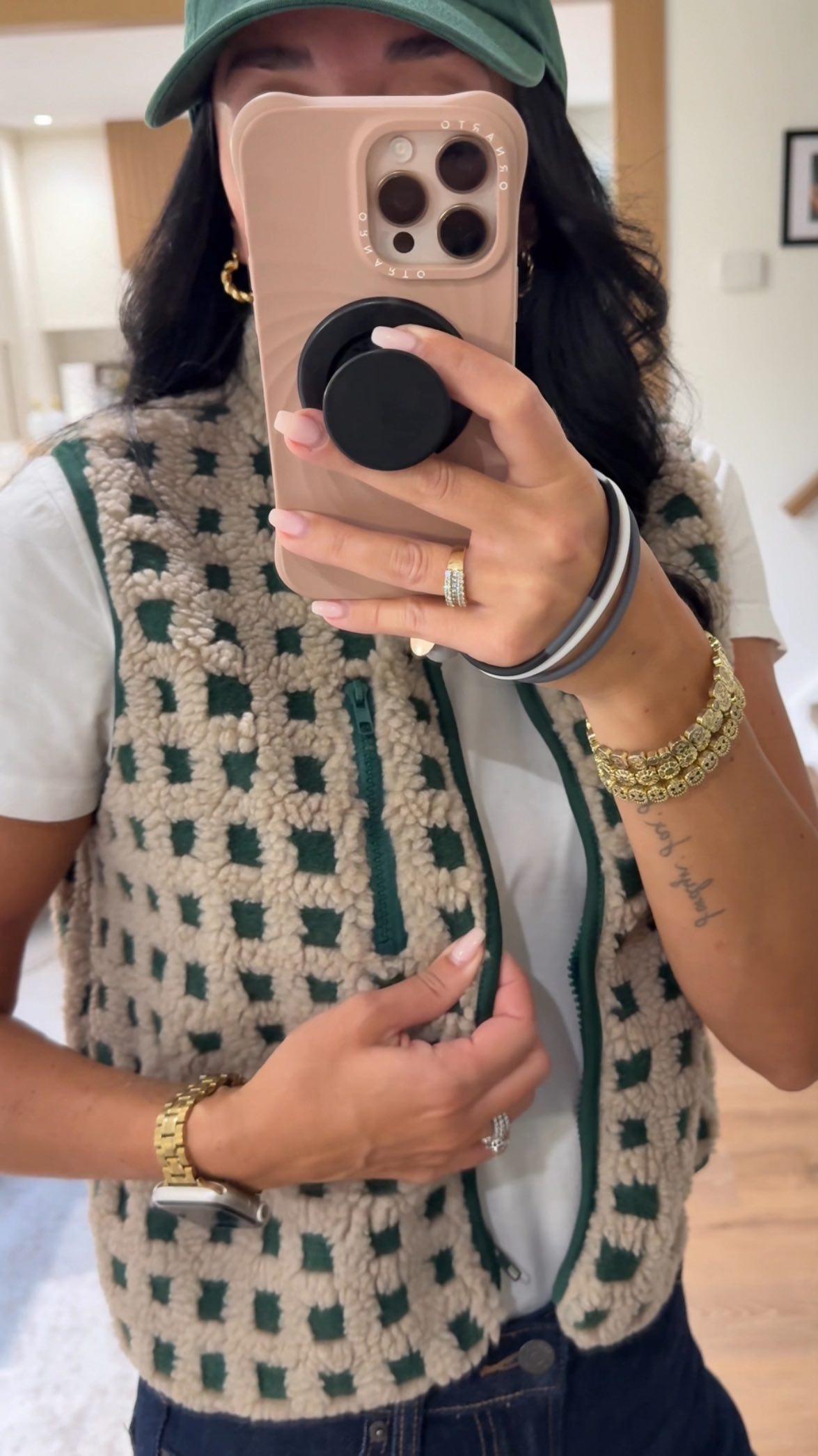 Instagram post by @melissa_janzso_designs for Reitmans. Caption reads: Green and brown for the WIN! 💚🤎 Tell me your....