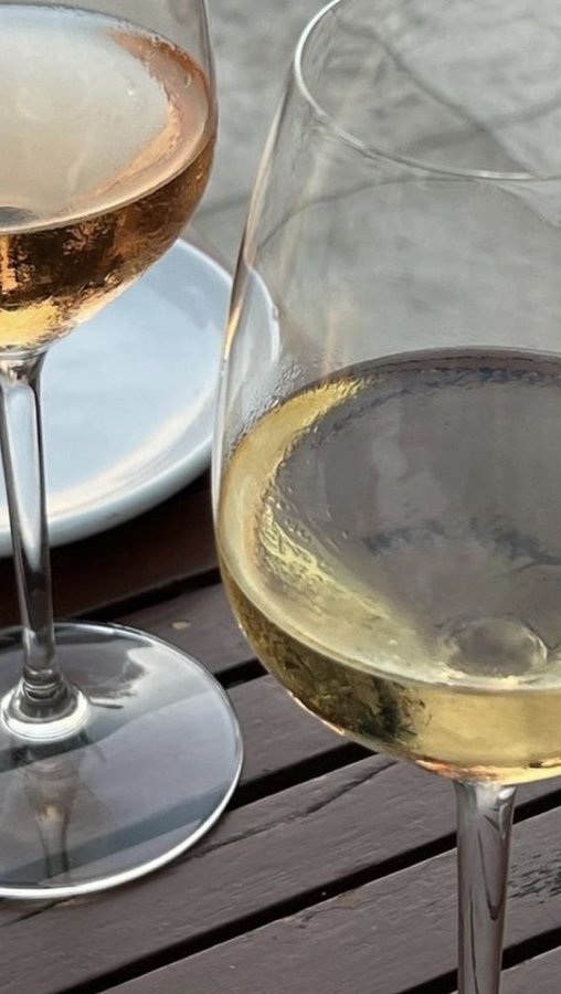 Instagram post by @0emmamac for Cotton On Body. Caption reads: my morning routine w @cottononbody #brandedcontent.