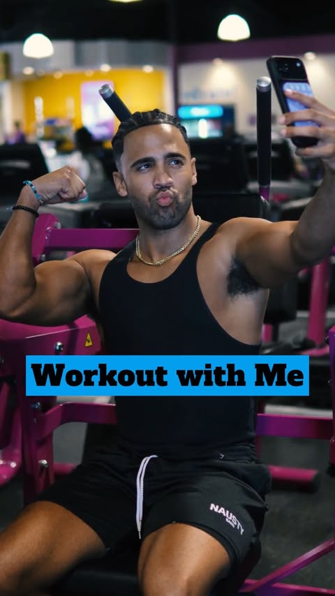 Instagram post by @kendallwashington for Planet Fitness. Caption reads: [...] down and picking up the weights 💪🏽....