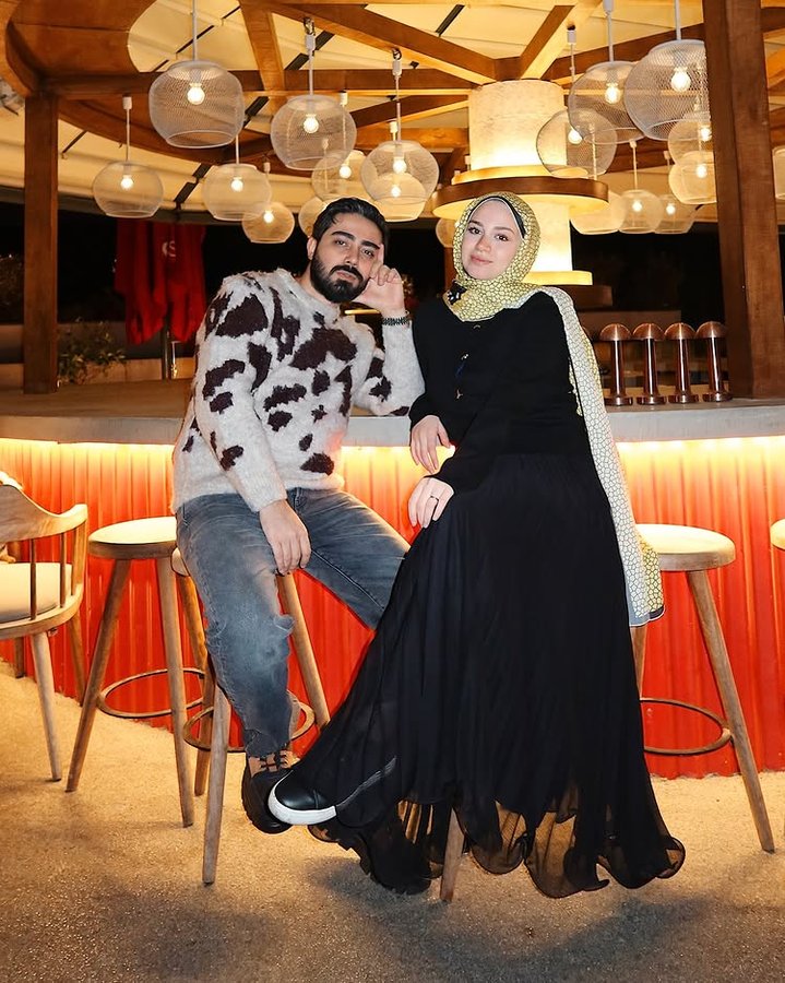 Instagram post by @zehraaselvi for OZSARICAM. Caption reads: my love 🤍

Hırka / etek @ozzsaricam #reklam

#fyp....