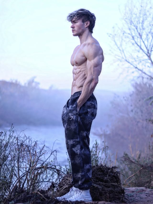 Instagram post by @bjarnson_fitness for Gymshark. Caption reads: I just want to thank every single one of you for....