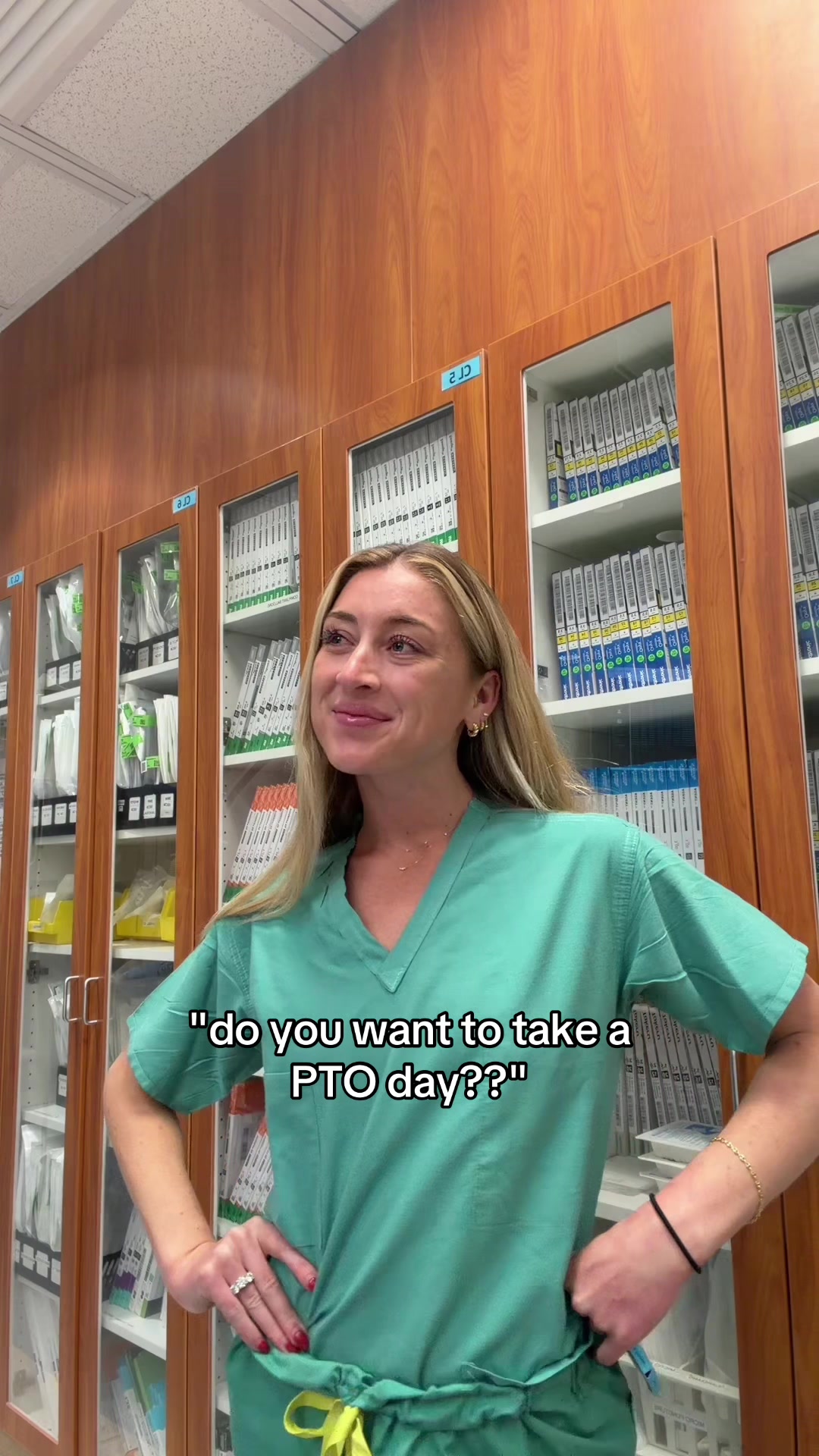 TikTok post by @nursehanni for Neuro. Caption reads: [...] is always a good idea 🧠🫶🏻✨ Chew some....