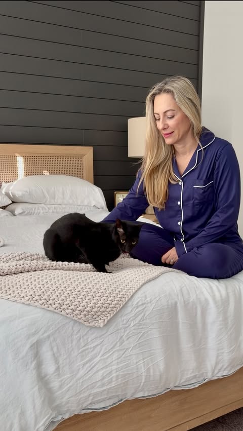 Instagram post by an influencer for Ekouaer Sleepwear. Caption reads: POV: you found the comfiest PJs and now you live....