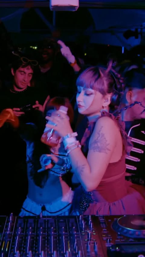 Instagram post by @bookclubradio for Electrolit. Caption reads: [...] Deep House & Trance Mix in Brooklyn!....