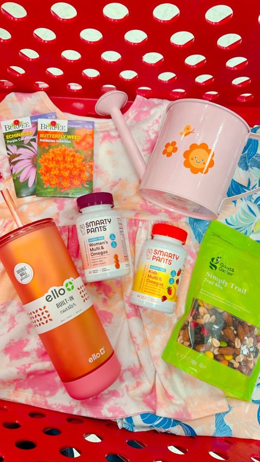 Instagram post by @targetfamilyfinds for SmartyPants Vitamins. Caption reads: [...] in a sugar free option! 🙌🏽 💗SmartyPants....