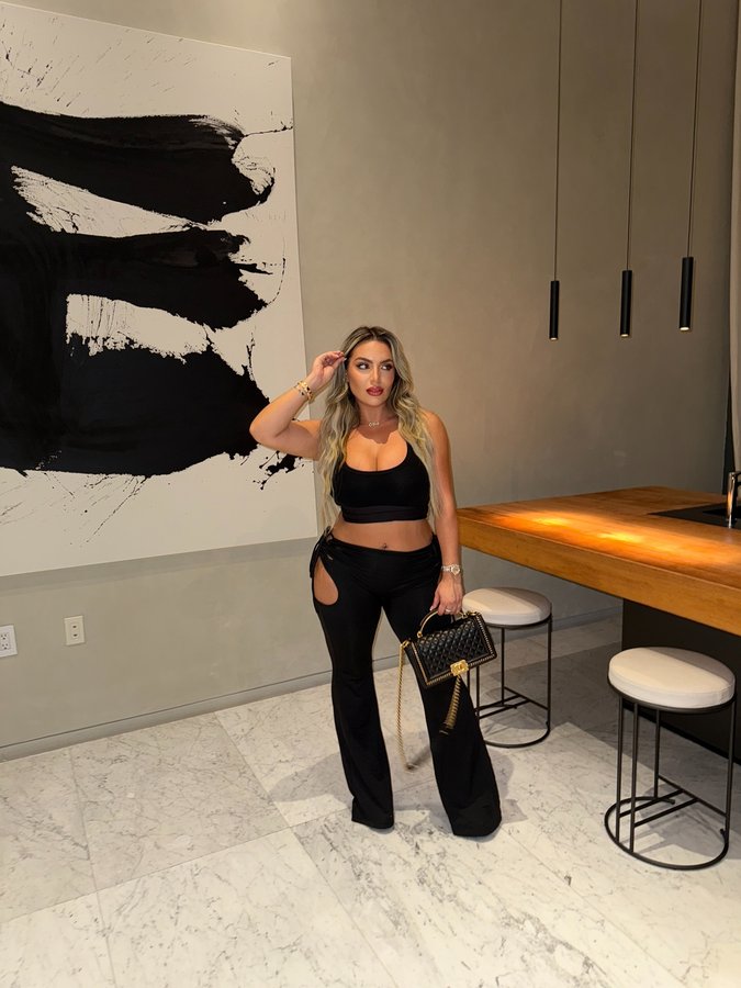 Instagram post by @araqueenbae for alexanderwang. Caption reads: all that.