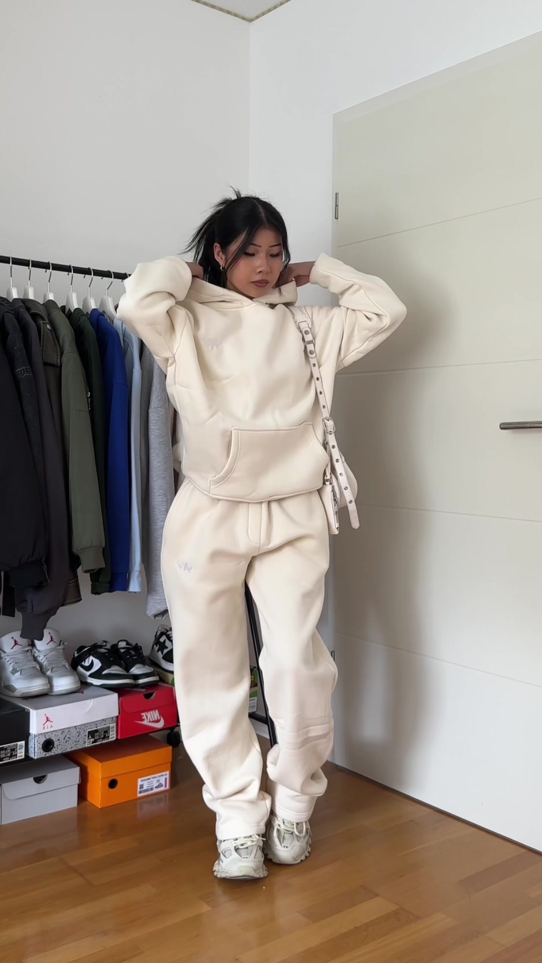 TikTok post by @849meli for 45KEYS. Caption reads: ig: 849meli | @45KEYS #outfit #fyfyfyfy....