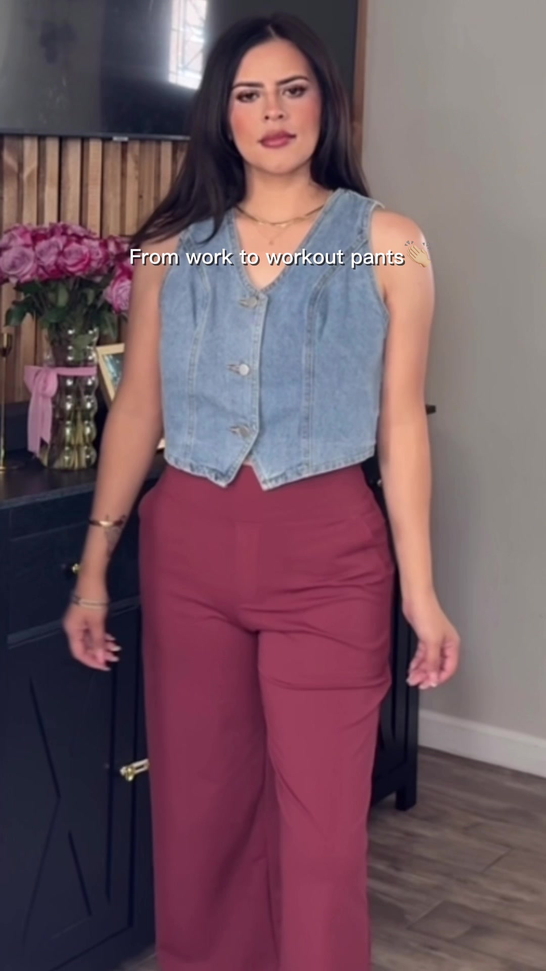 TikTok post by @mayravanesa___ for G4Free. Caption reads: [...] but also to work out 😏 #workpants #g4free....