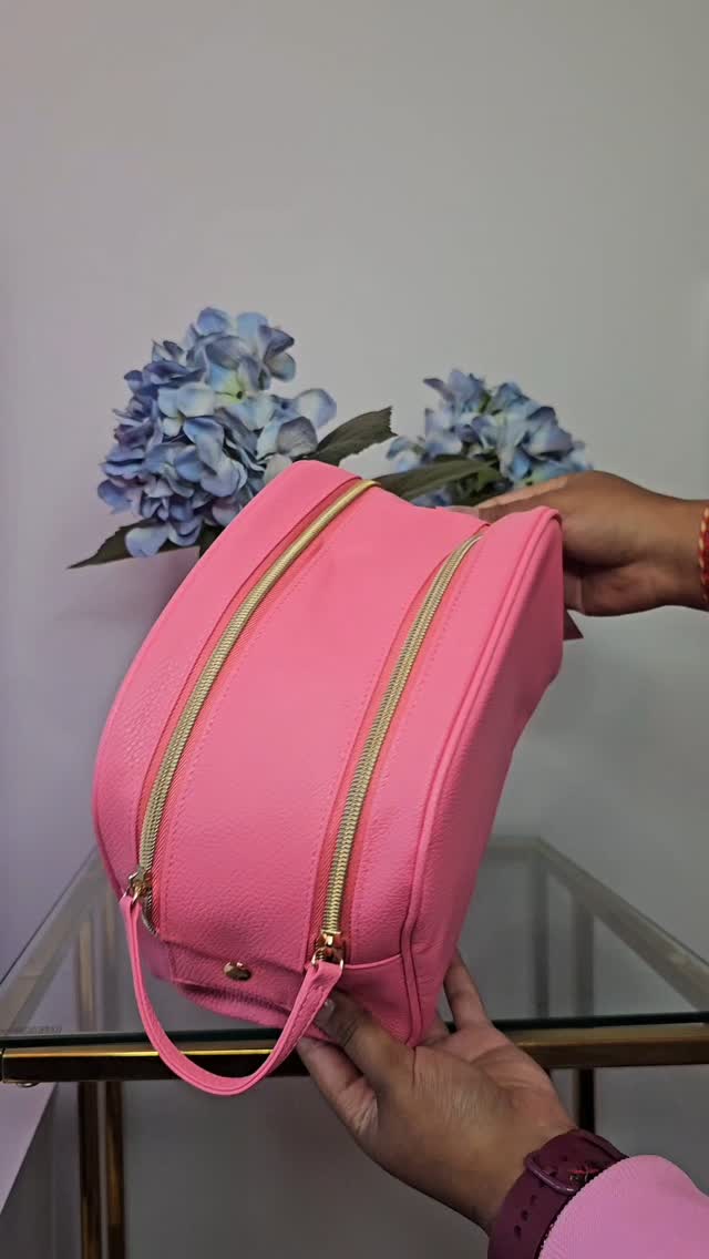 Instagram post by @sanesh_makeup for ALMAY. Caption reads: Who doesn't love a freebie when shopping your....