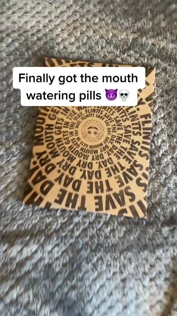 TikTok post by @thee.selenaa for Flintts. Caption reads: [...] THEYYYY WORK ‼️❤️‍🔥 #fyp #viral #mouth....