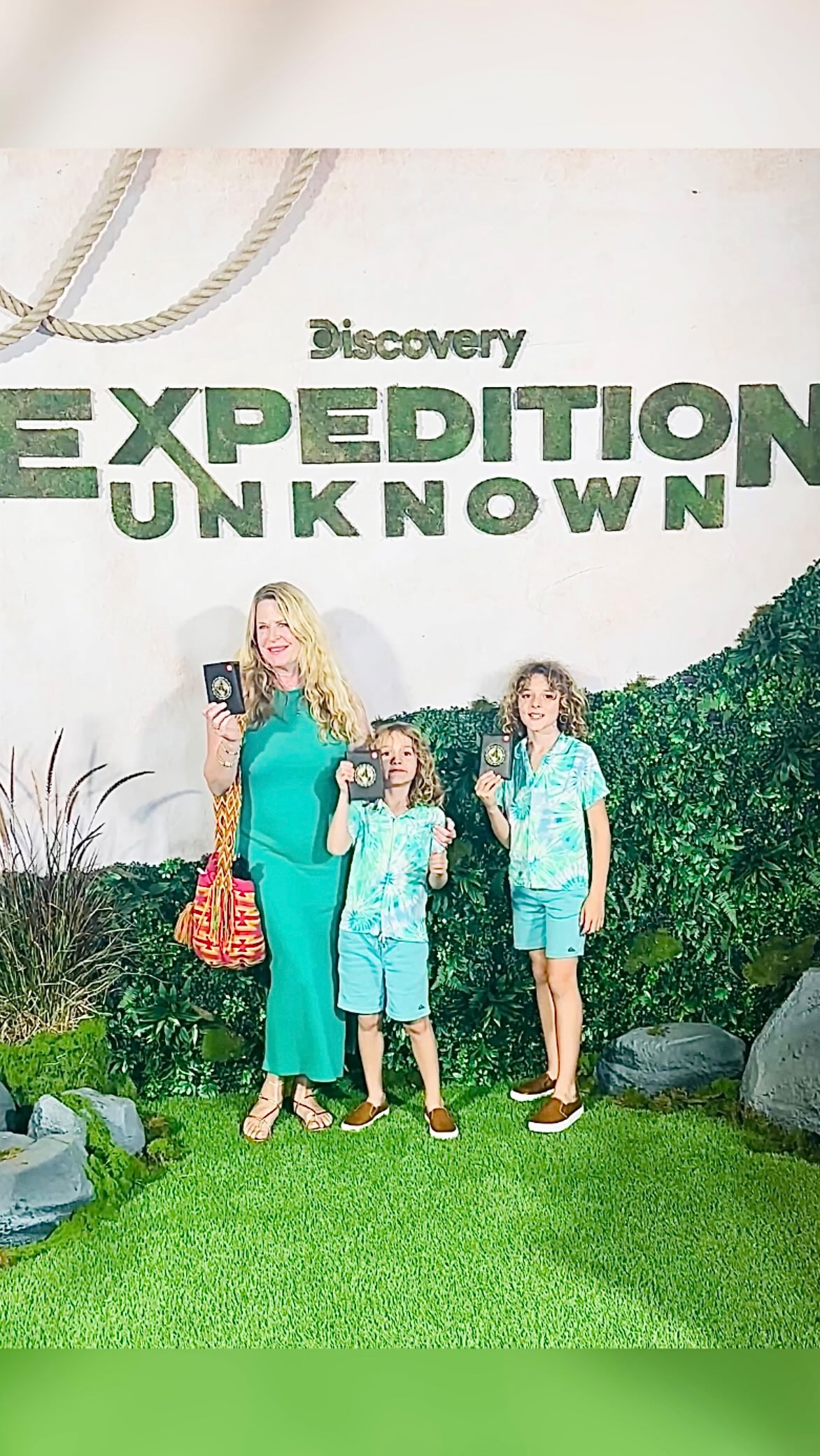 Instagram post by @malibulovinmama for Discovery. Caption reads: [...] now closed*

We had an unforgettable night....