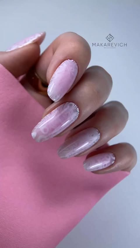 Instagram post by @makarevich_nails_coach for NEONAIL Poland. Caption reads: Produkty @neonailpoland Reklama -baby boomer base....