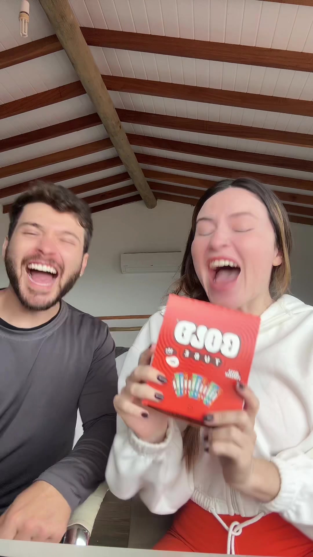 TikTok post by @sabrineti.ticoliro for BOLD SNACKS. Caption reads: 🏷️ SABRINETI na @BOLD SNACKS .