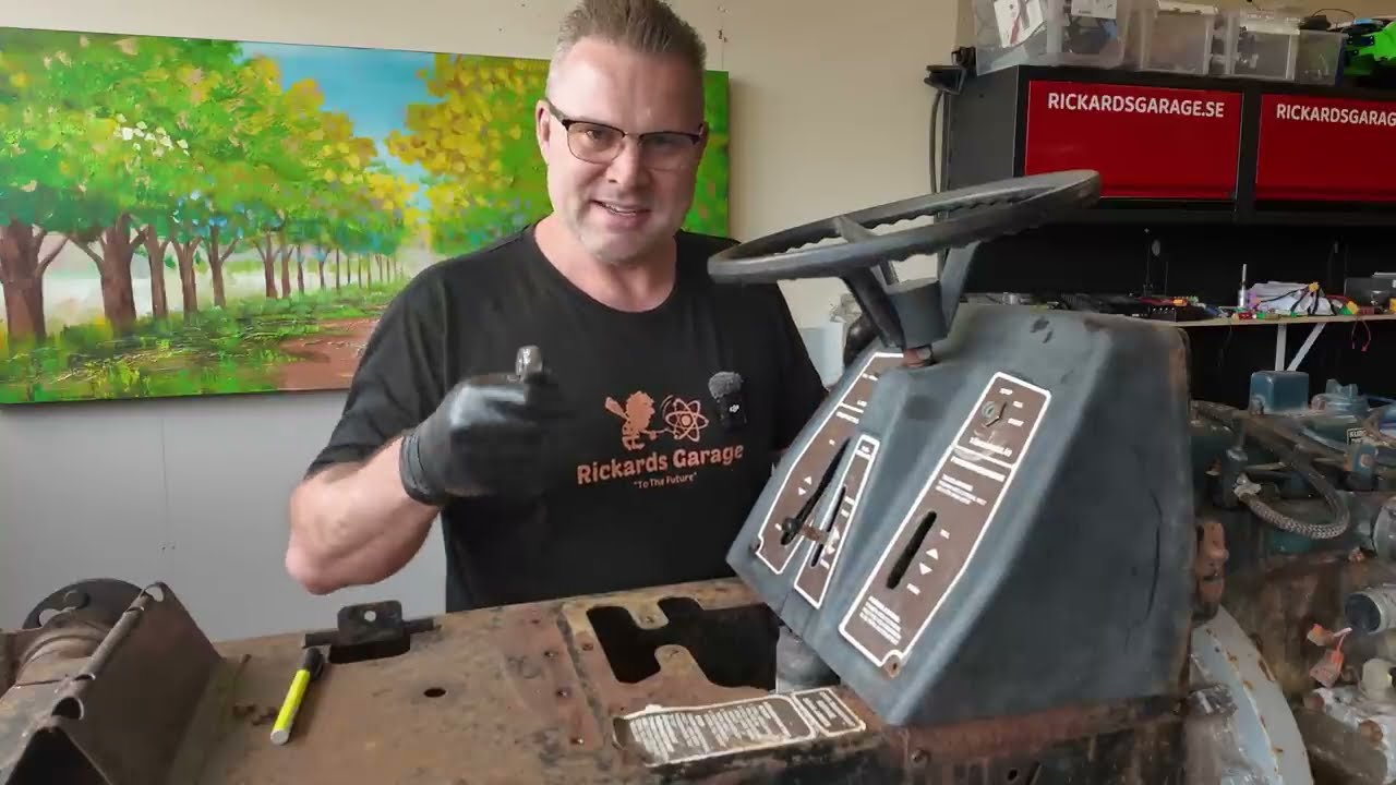 YouTube post by @rickardsgarage for VEVOR. Caption reads: Bygger styrning på Race Traktorn - Testar....